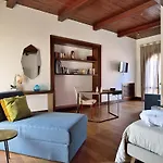 Casa Realia Bed and Breakfast 4*