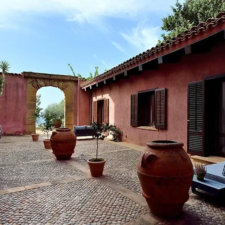 Casa Realia 3*