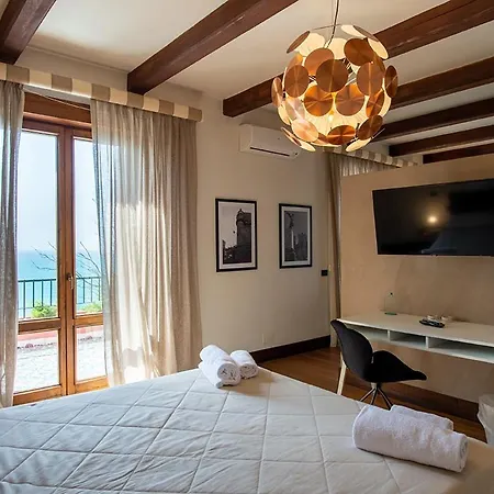 Casa Realia Couette-café 4*