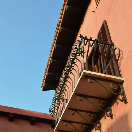 Casa Realia Bed & Breakfast 3*